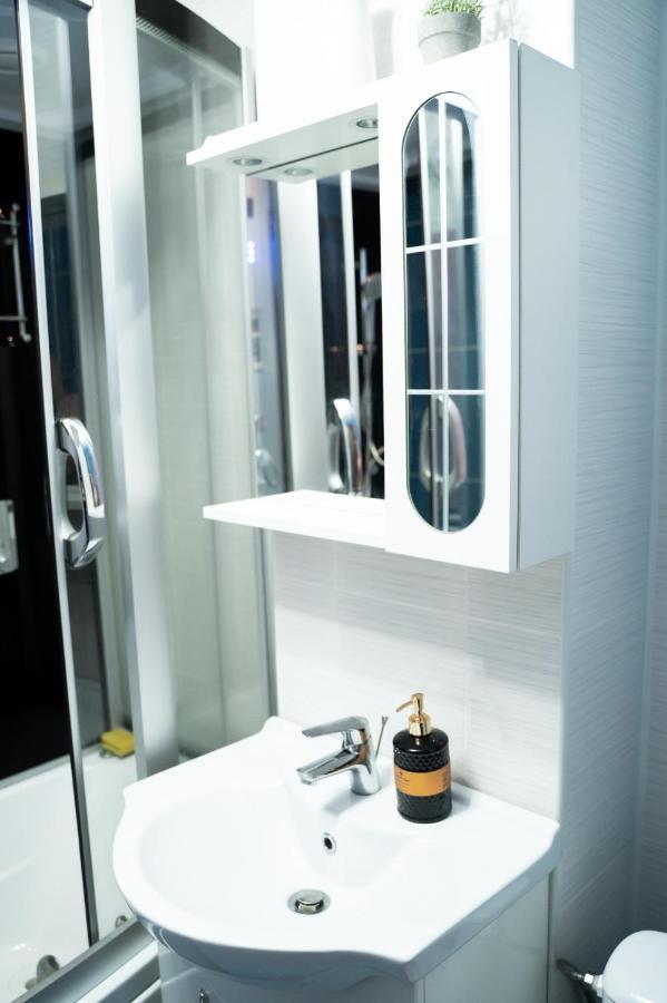 Apartament Luxury Daire Gura Humorului Dış mekan fotoğraf