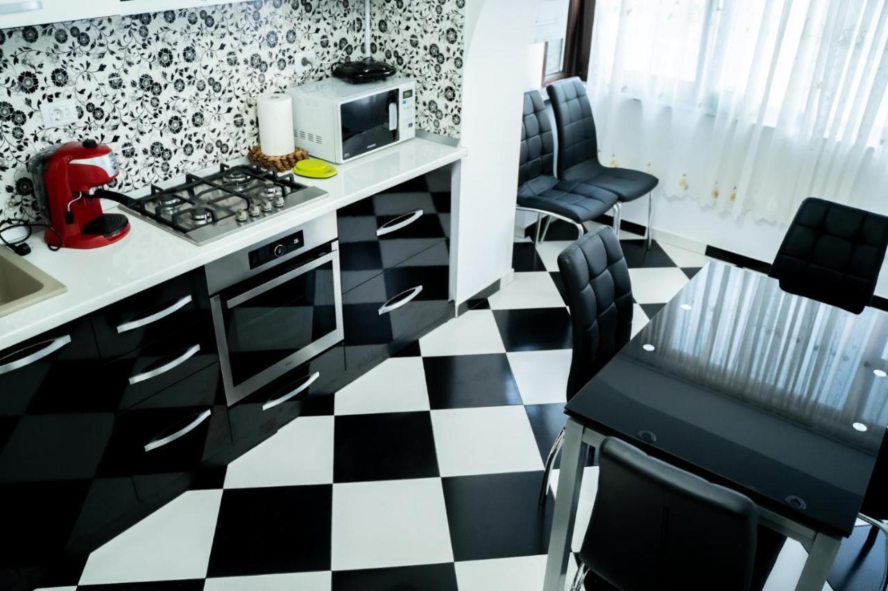 Apartament Luxury Daire Gura Humorului Dış mekan fotoğraf